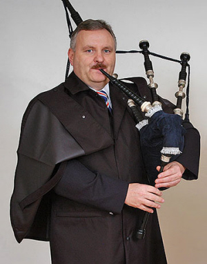 Bandspec Inverness Cape
