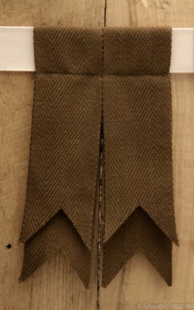 Kleur: Muted Brown